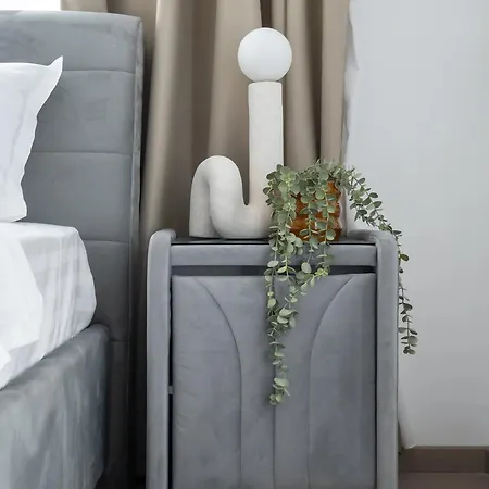 Chic & 3br Retreat In The Historic Center Διαμέρισμα *