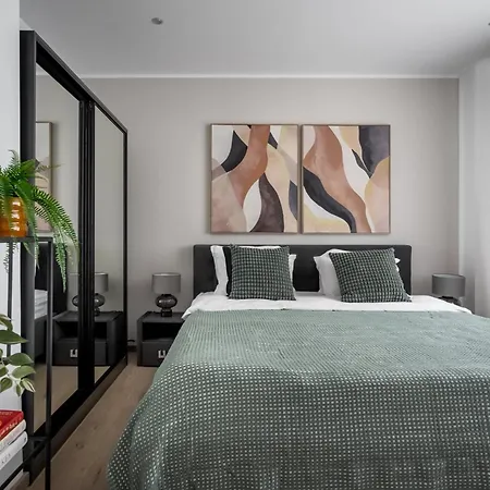 Apartment Chic & 3br Retreat In The Historic Center *