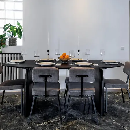 Chic & 3br Retreat In The Historic Center * Bucarest