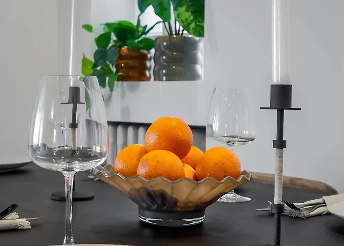 Chic & 3br Retreat In The Historic Center Apartmán Bukurešť