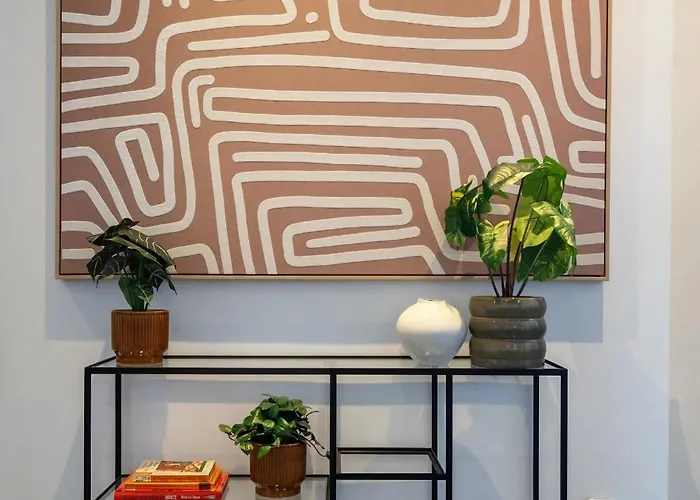 Chic & 3br Retreat In The Historic Center Bucureşti