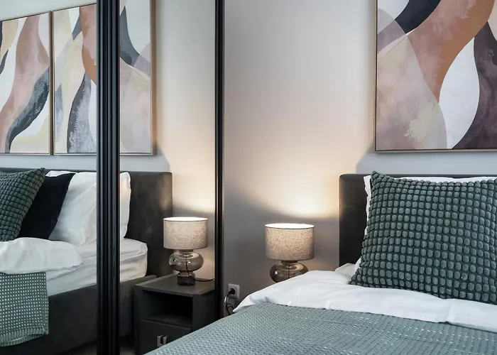 Chic & 3br Retreat In The Historic Center Bukurešť