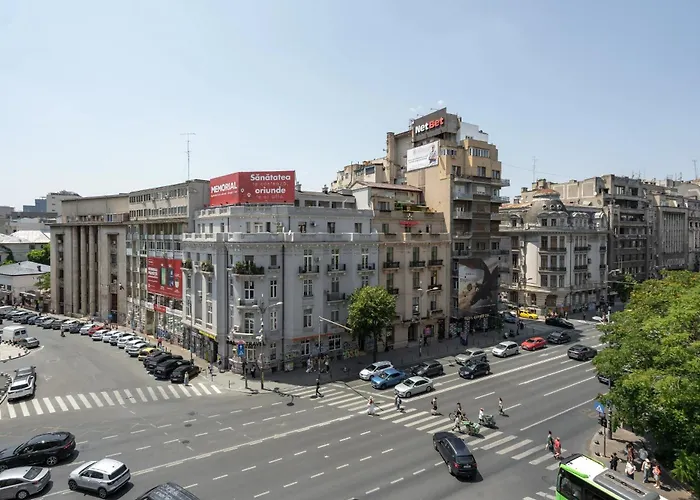 Chic & 3br Retreat In The Historic Center Lägenhet Bukarest