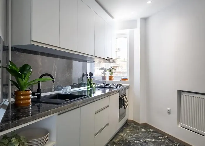 Chic & 3br Retreat In The Historic Center Apartmán Bukurešť