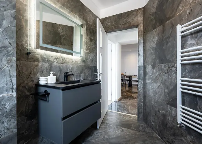 Chic & 3br Retreat In The Historic Center * Bukurešť