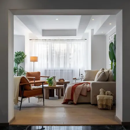 Chic & 3br Retreat In The Historic Center Daire *
