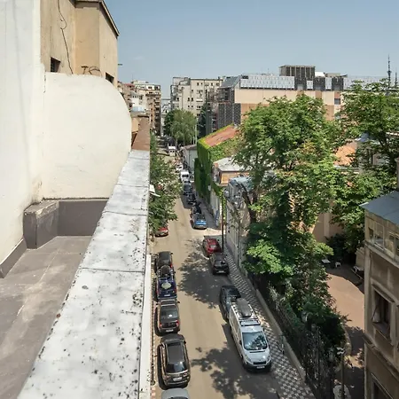 Chic & 3br Retreat In The Historic Center * Bükreş