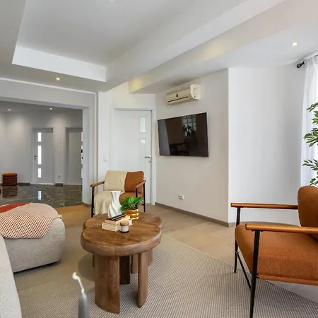 Apartament Chic & 3br Retreat In The Historic Center *