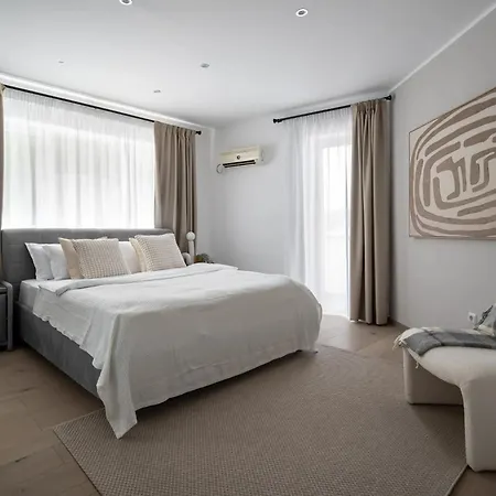 Chic & 3br Retreat In The Historic Center Bukareszt